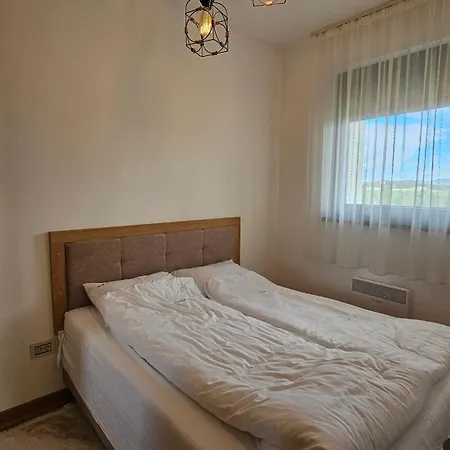 Uni 87 Apartman